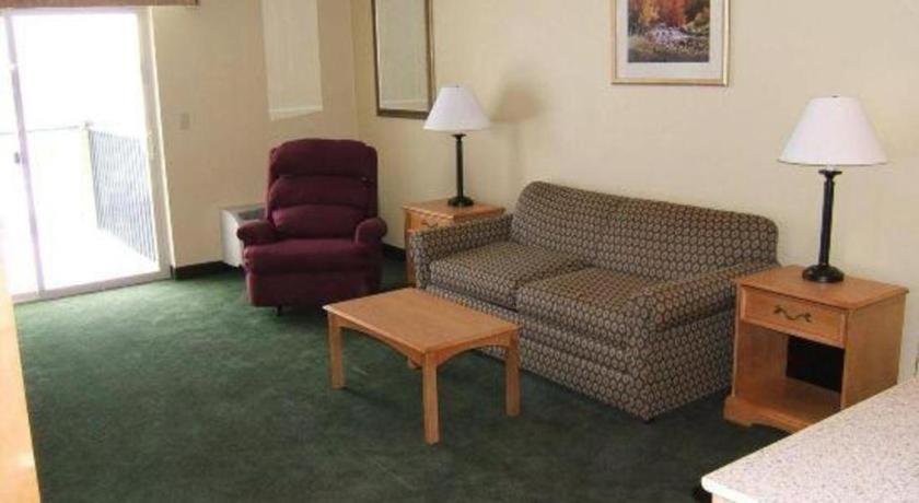 Holiday Inn Express Munising-Lakeview Hotel By Ihg Exterior photo